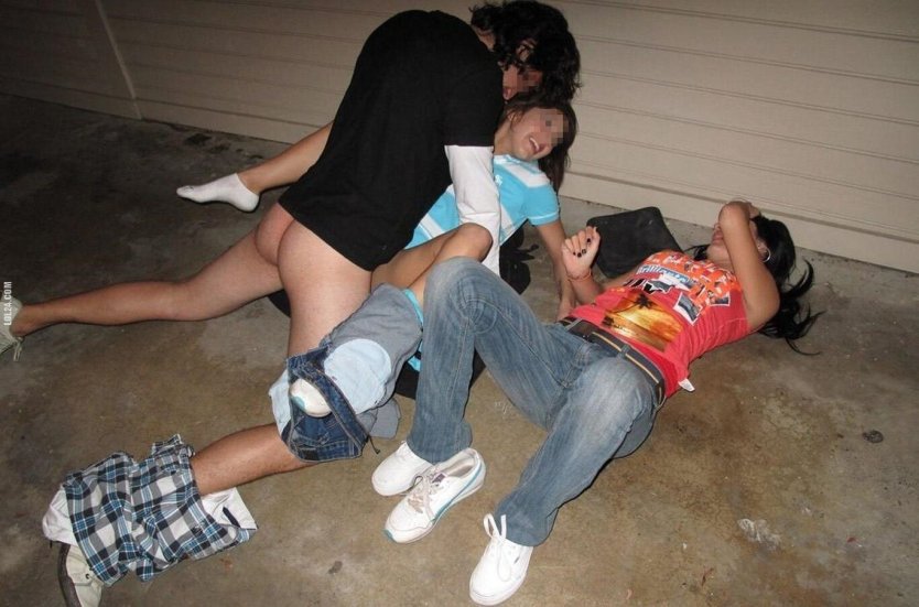 Молодые пьяные девочки