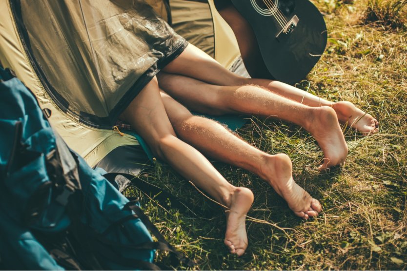 Девушка в походе