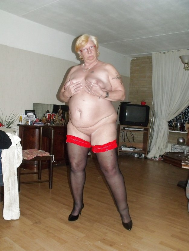 Старые голые толстые шалавы