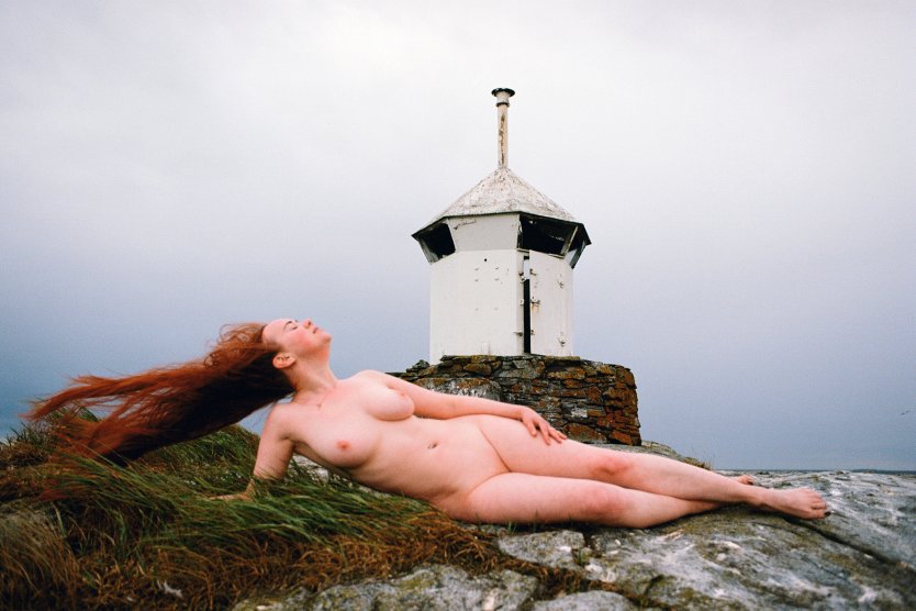 Голые женщины на Ладожскому озере