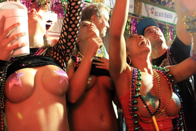 Марди гра в новом Орлеане ню