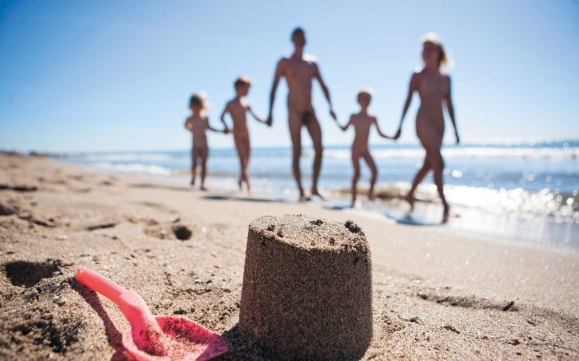 Семейные нудиские пляжи