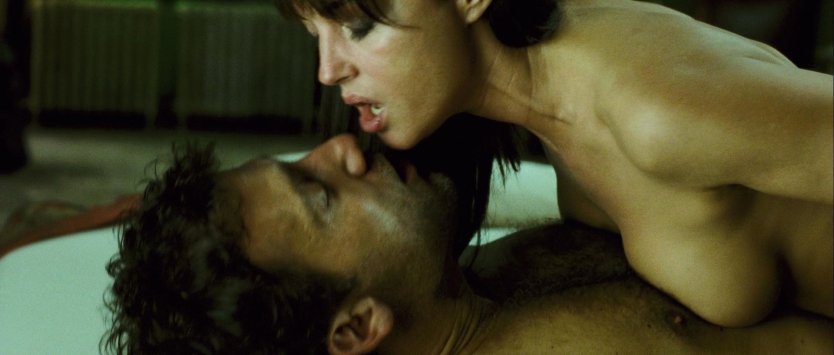 Моника Беллуччи в фильме Малена голая