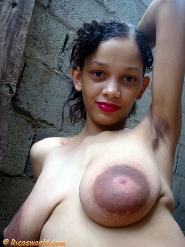 Женщины с большими черными сосками