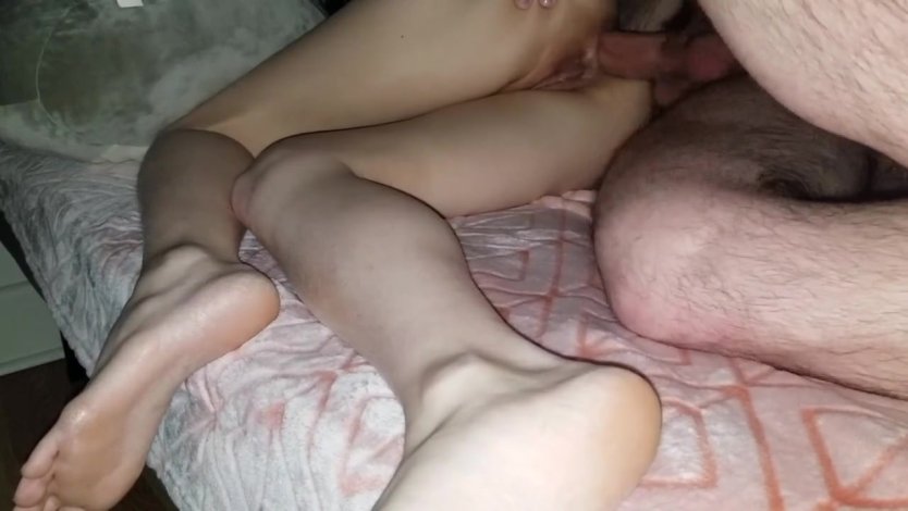 Анальное домашнее с пьяной спящей