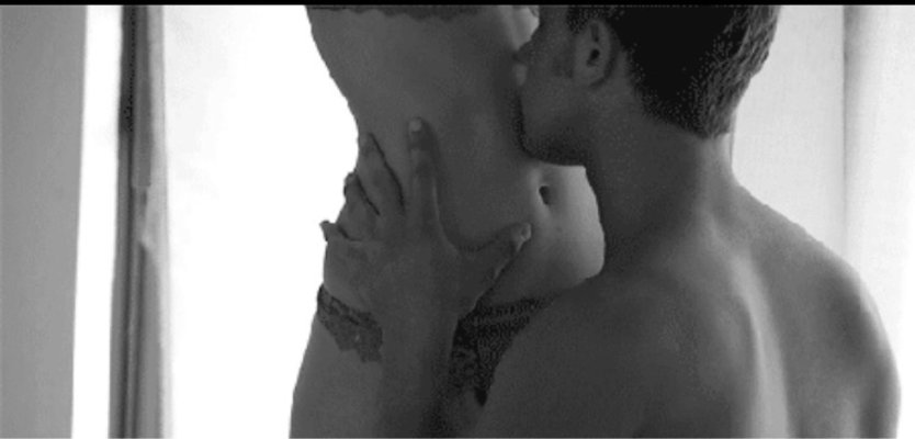 Нежные эротические ласки