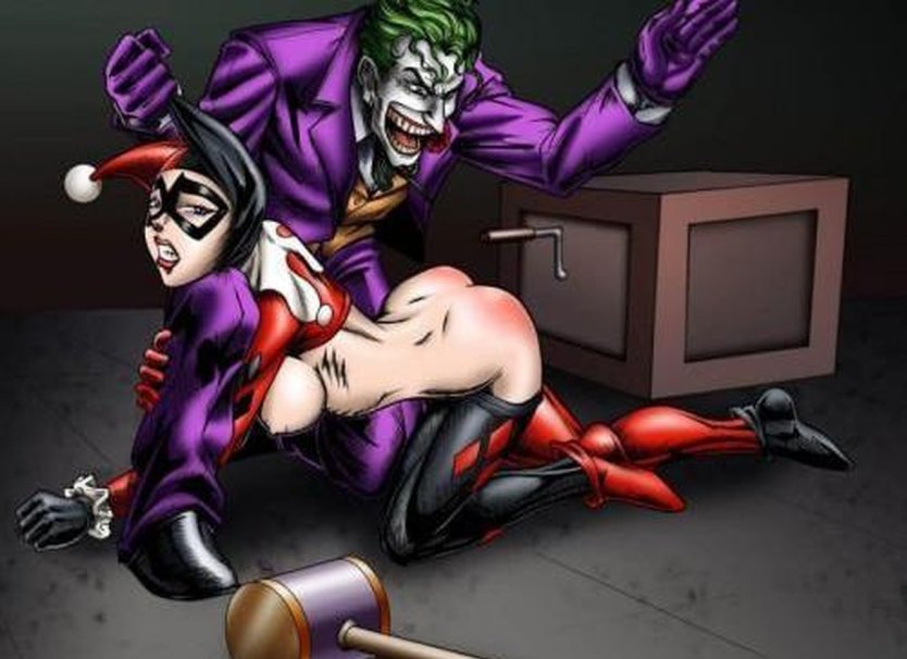 Харли Квинн голая и Джокер