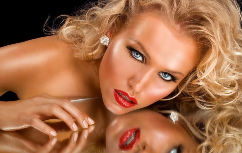 Гламурный макияж для блондинок