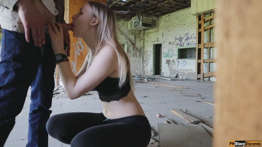 Трах молодых в заброшенном здании