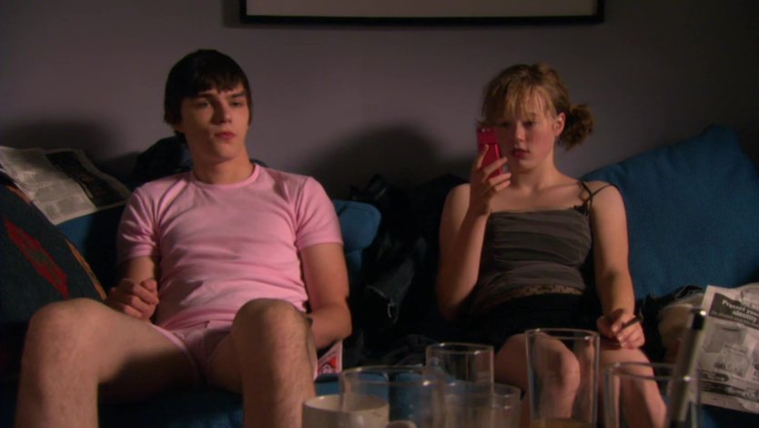 Тоня стонет