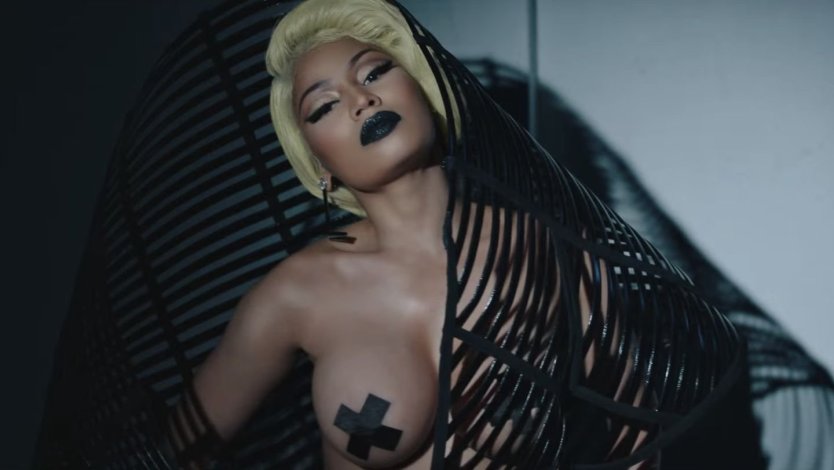 Ники Минаж певица сиськи