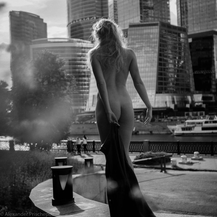 Фотосессия ню в Москва-Сити