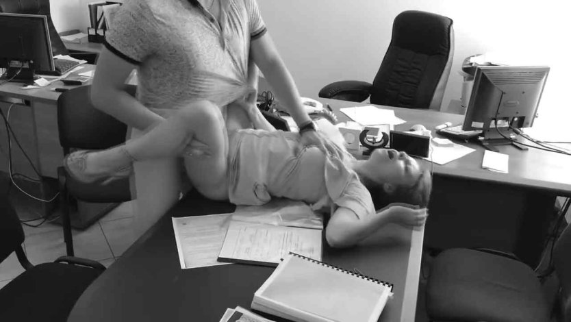 Любительский отсос в офисе